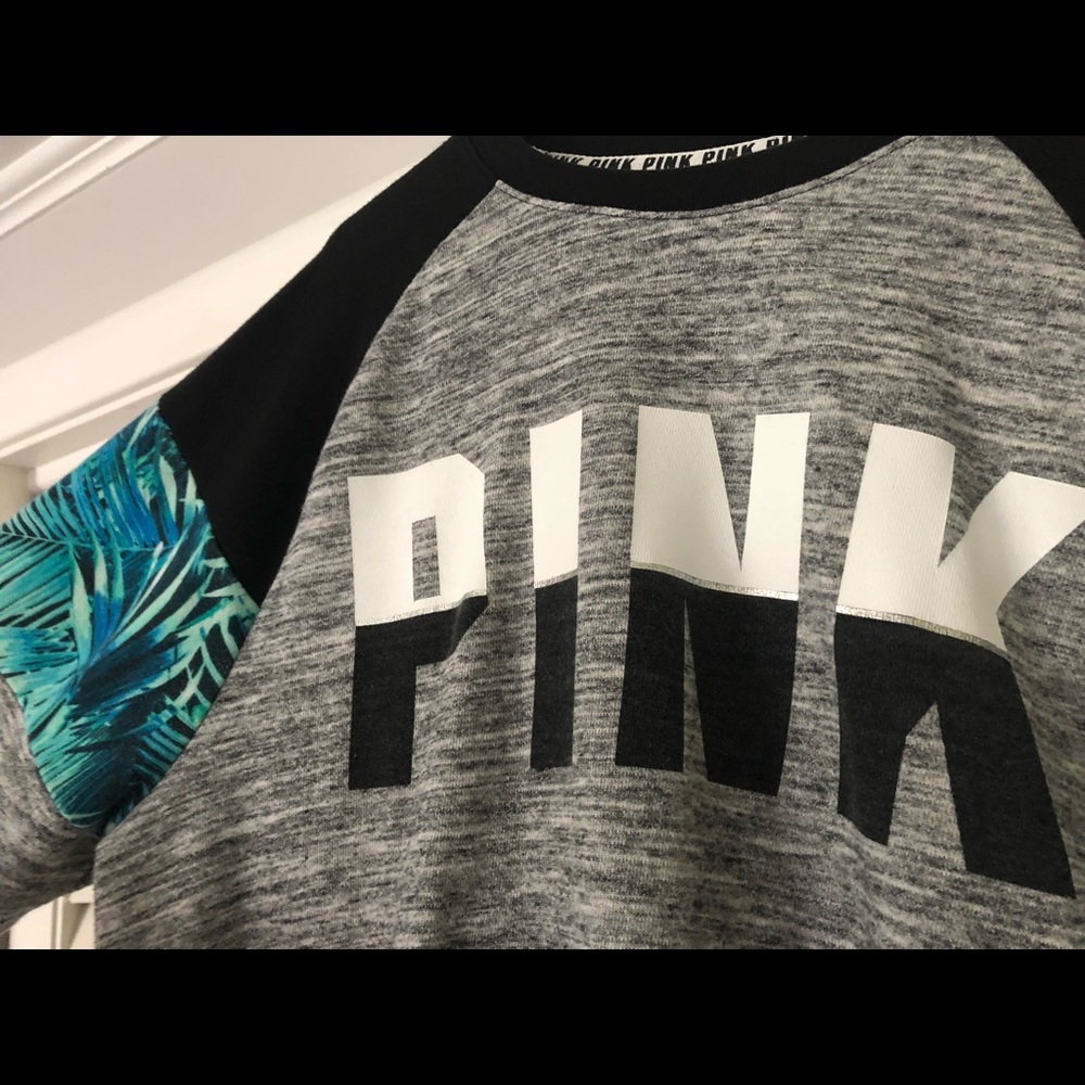 PINK sweatshirt with exotic color on the sleeve
